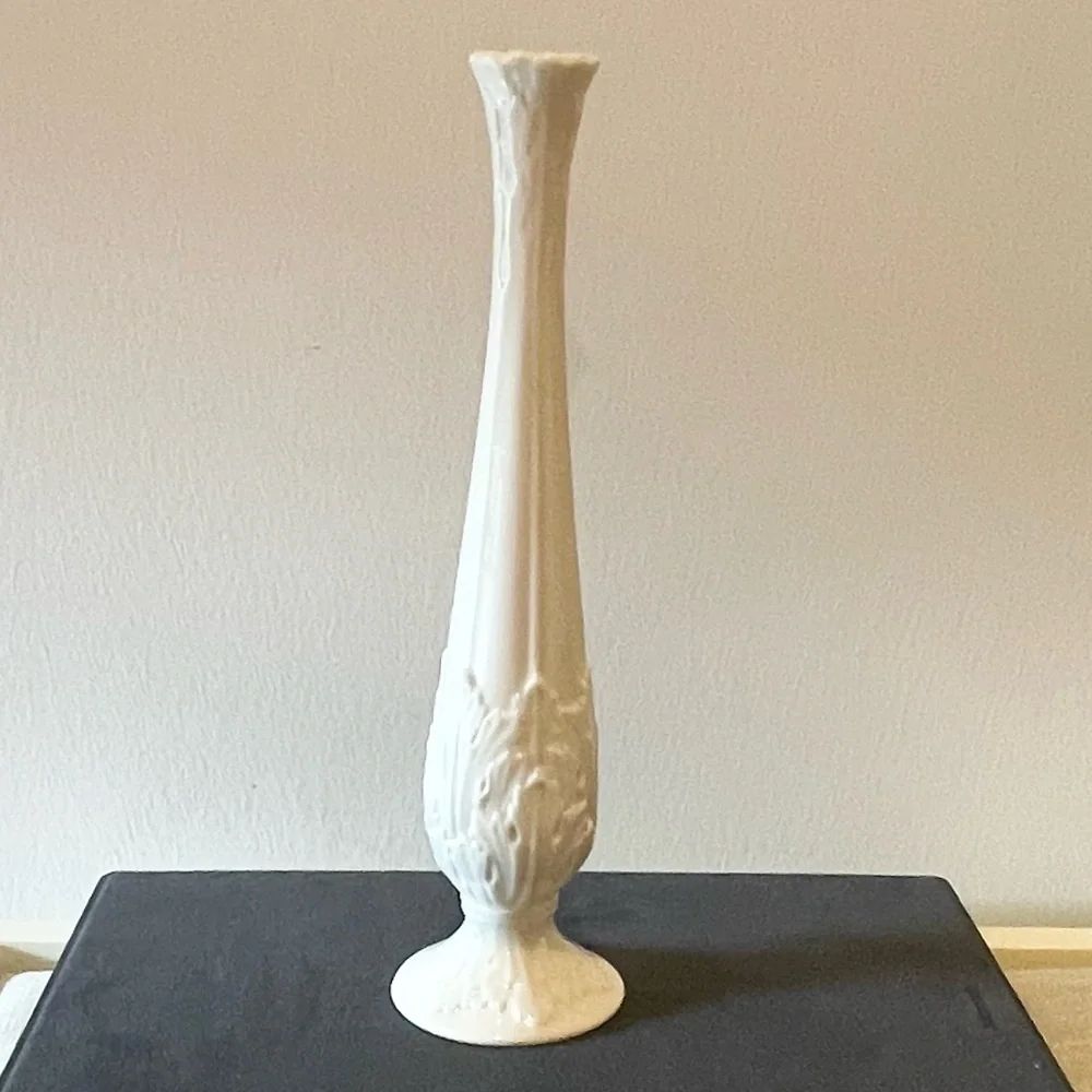 Lenox China Florentine Collection Bud Vase